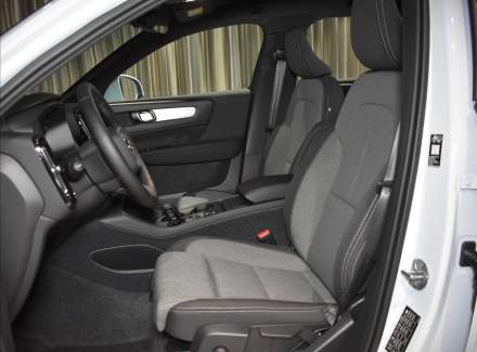Volvo - XC40