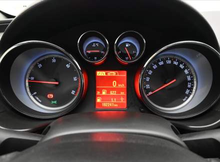 Opel - Insignia