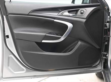 Opel - Insignia