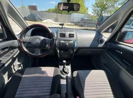 Suzuki - SX4