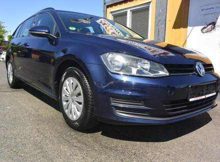 Volkswagen - Golf