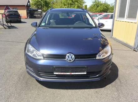 Volkswagen - Golf