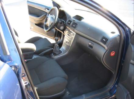 Toyota - Avensis