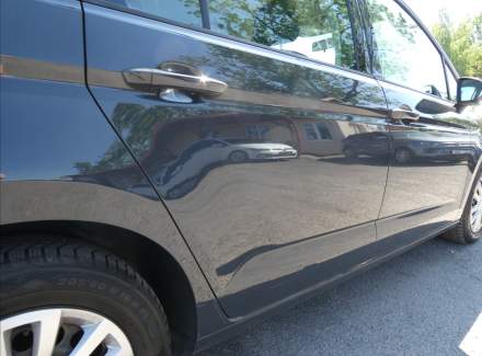 Volkswagen - Touran