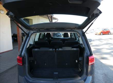 Volkswagen - Touran