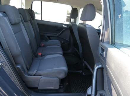Volkswagen - Touran