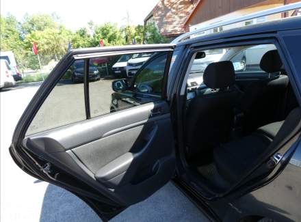 Toyota - Avensis