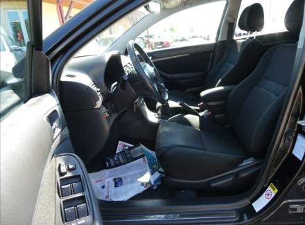Toyota - Avensis