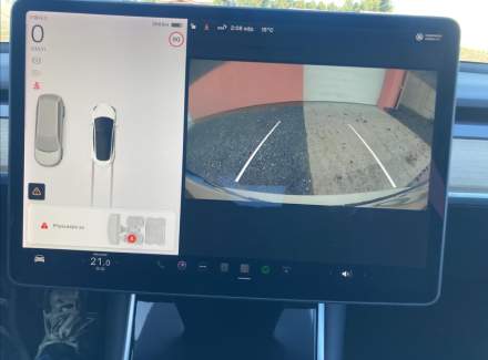 Tesla - Model 3