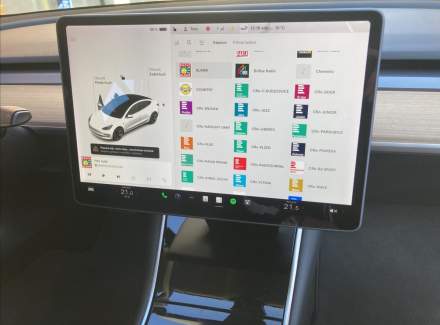 Tesla - Model 3