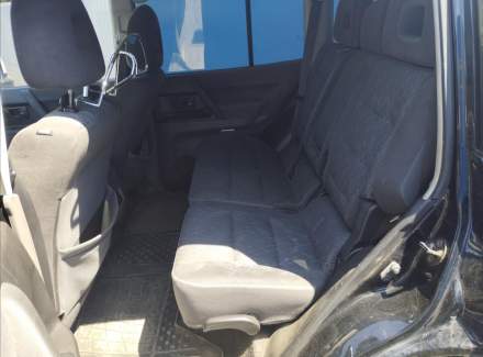 Mitsubishi - Pajero