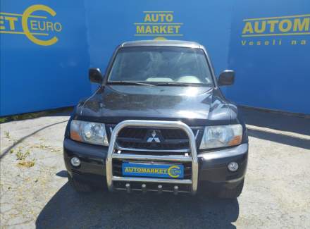 Mitsubishi - Pajero