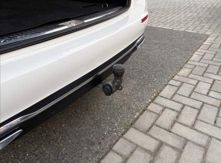 Mercedes-Benz - E-class