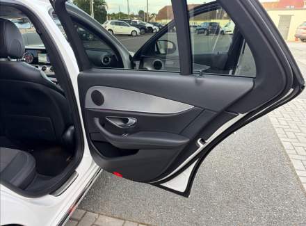 Mercedes-Benz - E-class