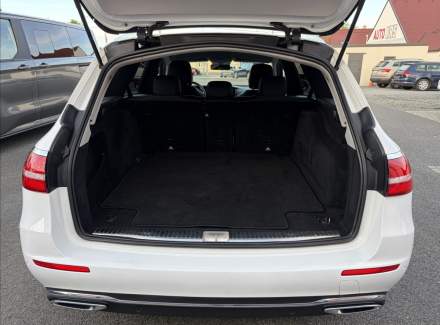 Mercedes-Benz - E-class
