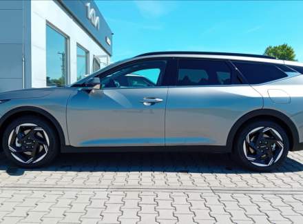Kia - K4