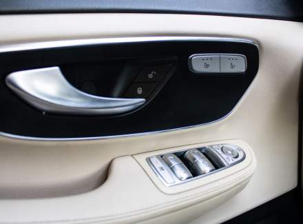 Mercedes-Benz - V-class