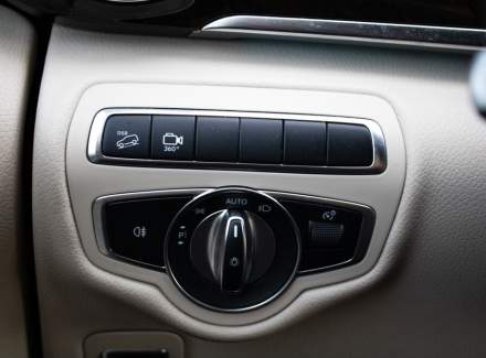 Mercedes-Benz - V-class