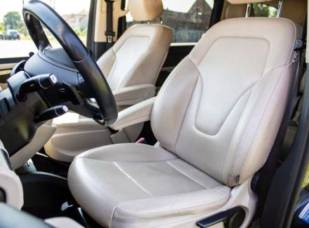 Mercedes-Benz - V-class