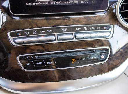 Mercedes-Benz - V-class