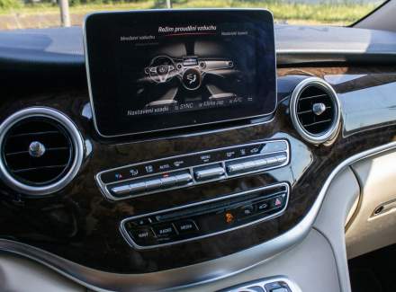 Mercedes-Benz - V-class
