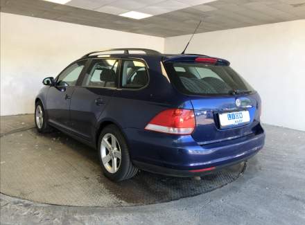 Volkswagen - Golf