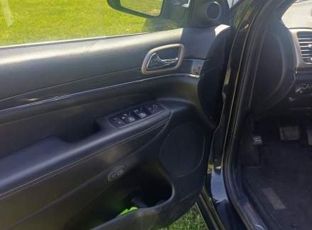 Jeep - Grand Cherokee