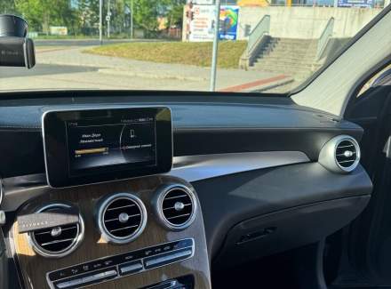 Mercedes-Benz - GLC