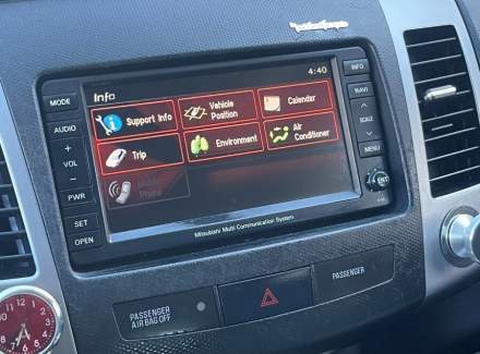 Mitsubishi - Outlander