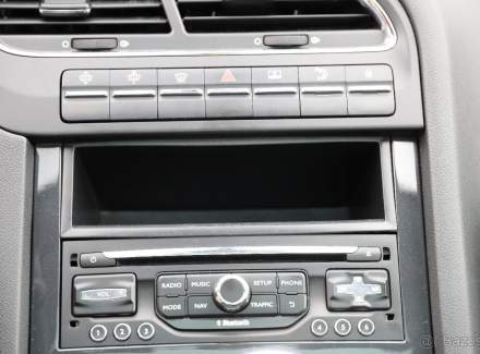 Peugeot - 5008