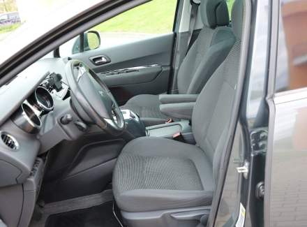 Peugeot - 5008