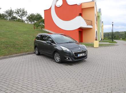 Peugeot - 5008