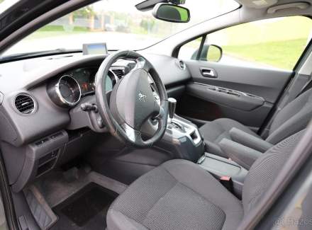 Peugeot - 5008