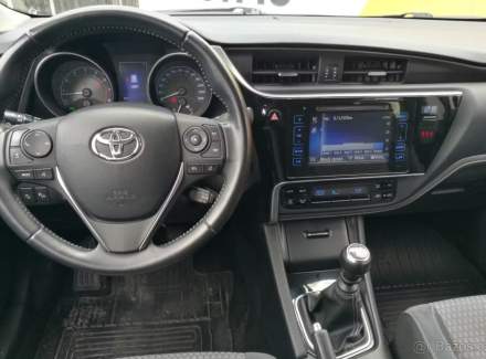 Toyota - Auris