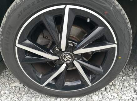 Toyota - Auris
