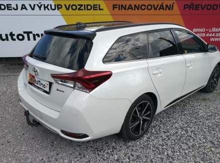 Toyota - Auris