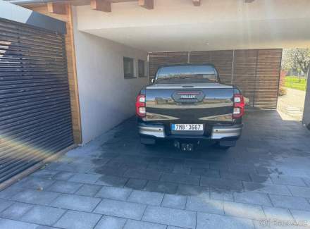 Toyota - Hilux