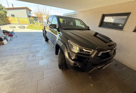 Toyota - Hilux