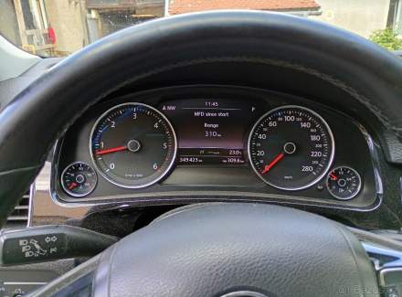 Volkswagen - Touareg