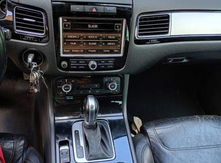 Volkswagen - Touareg