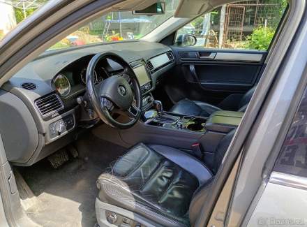 Volkswagen - Touareg