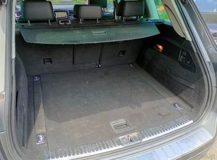 Volkswagen - Touareg