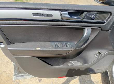 Volkswagen - Touareg