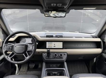 Land Rover - Defender