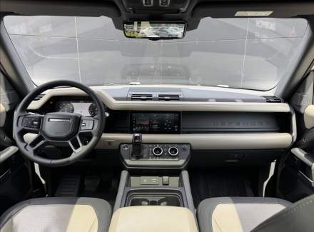 Land Rover - Defender