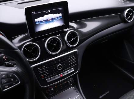 Mercedes-Benz - CLA