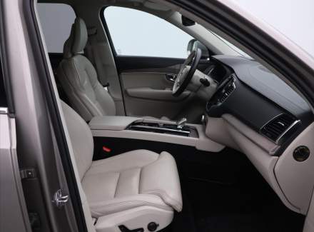 Volvo - XC90
