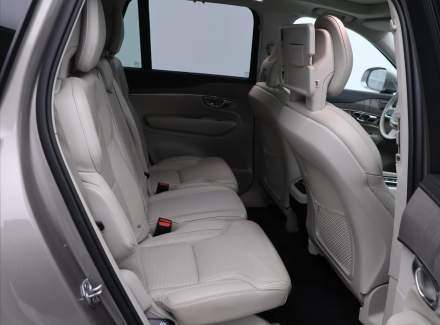 Volvo - XC90
