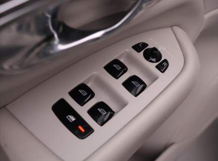 Volvo - XC90