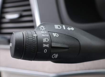 Volvo - XC90